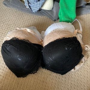 Push up bras 3 colors size 34b for woman never used